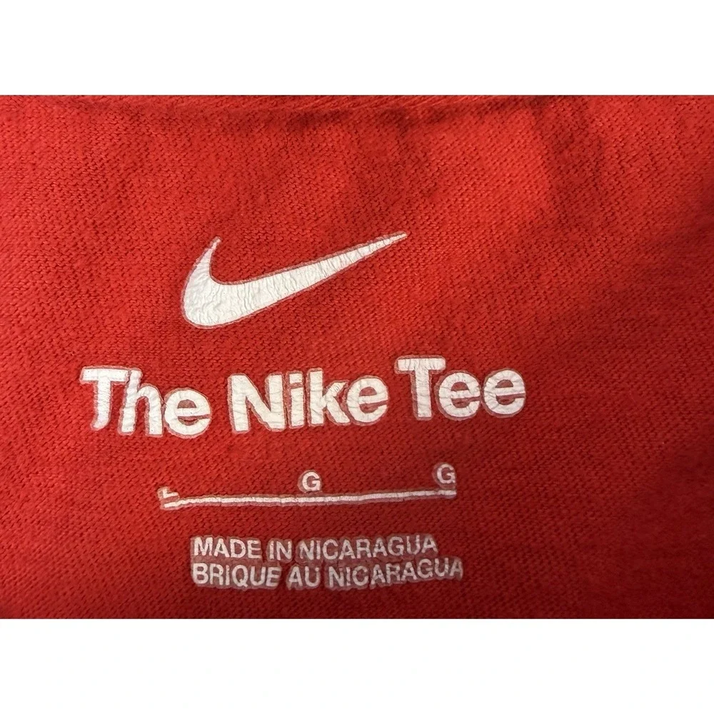 Nike Sportswear Boys Large Youth T Shirt Red Box Wizard & Dragon Glitter Logo